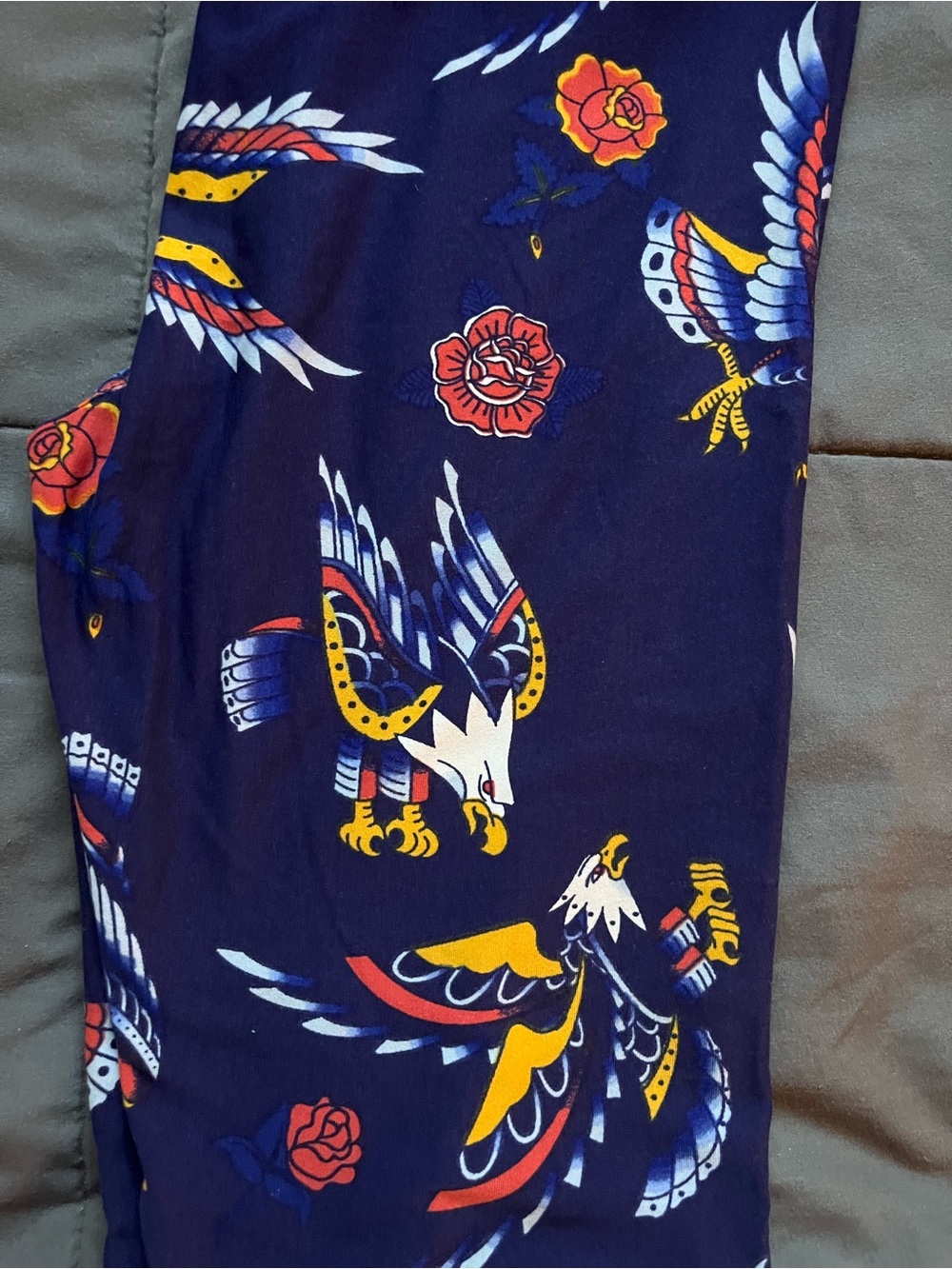 LuLaRoe Patriotic Patterned Leggings - Picture 2 of 3